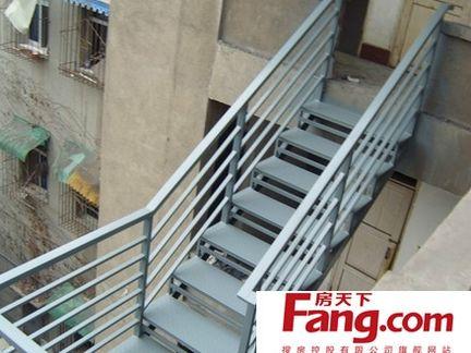 鋼結構樓梯